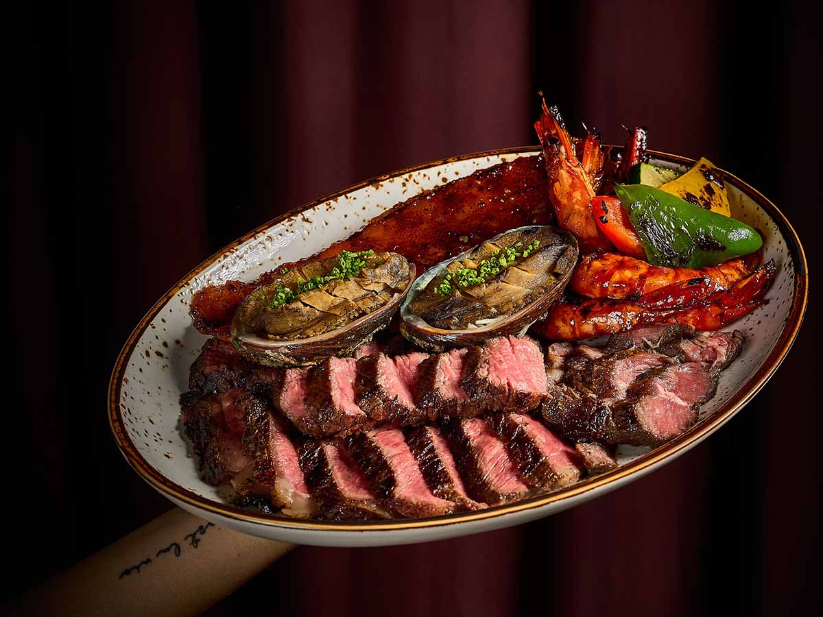 GU:UM KL - Surf & Turf