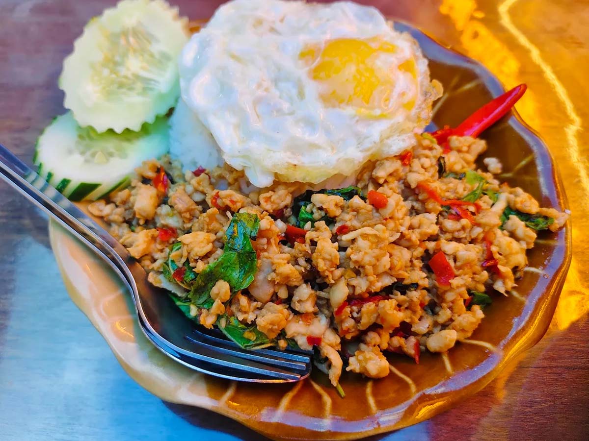 Thai Chicken Rice Station - Pad kra pao