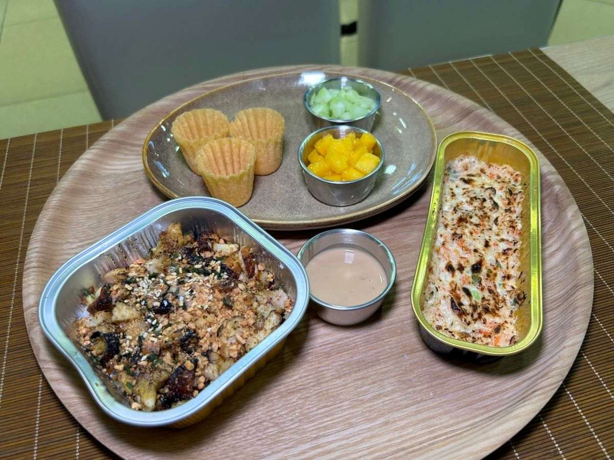 satay crunch and sushi pinch - national day exclusives crab rangoon n kueh pie tee