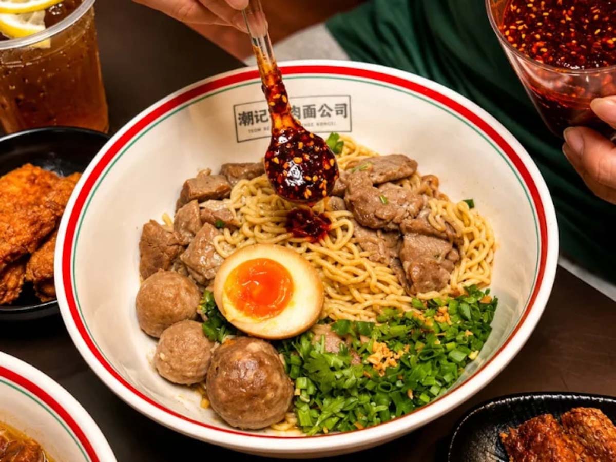 Teow Kee Beef Noodles - Chilli oil