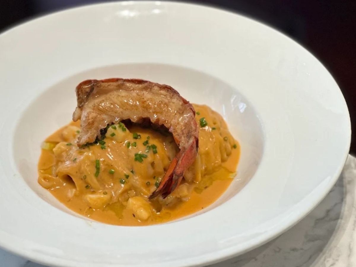 Best affordable romantic restaurant - Saveur dish