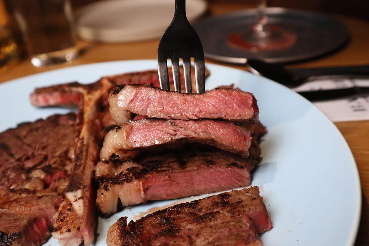 BARREL Story of Hibiki - steak coseup