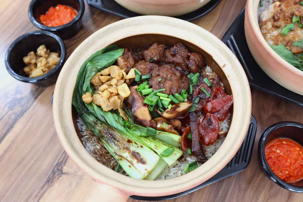 Common Ground - chicken mushroom claypot
