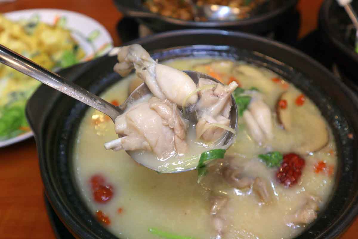 Hei Kitchen - frog legs