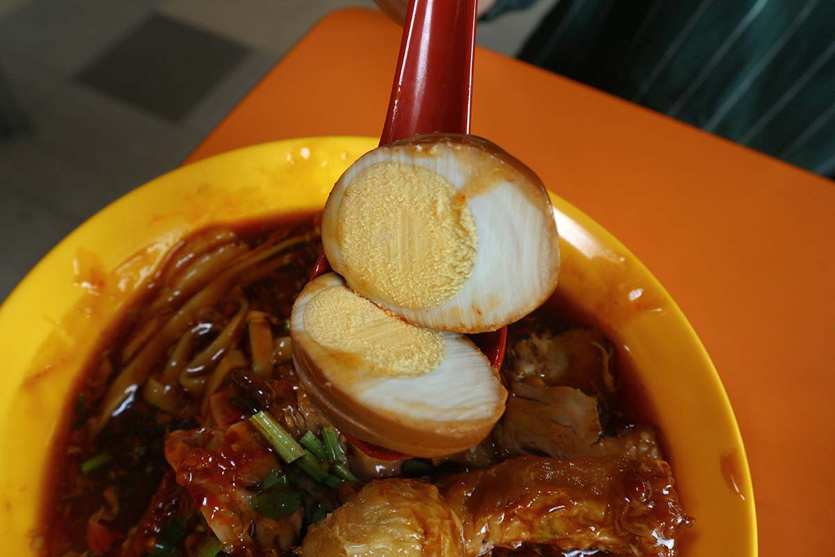 amk lor mee showdown - braised egg closeup