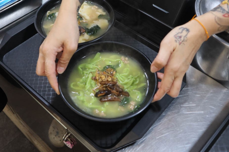 spinach ban mian