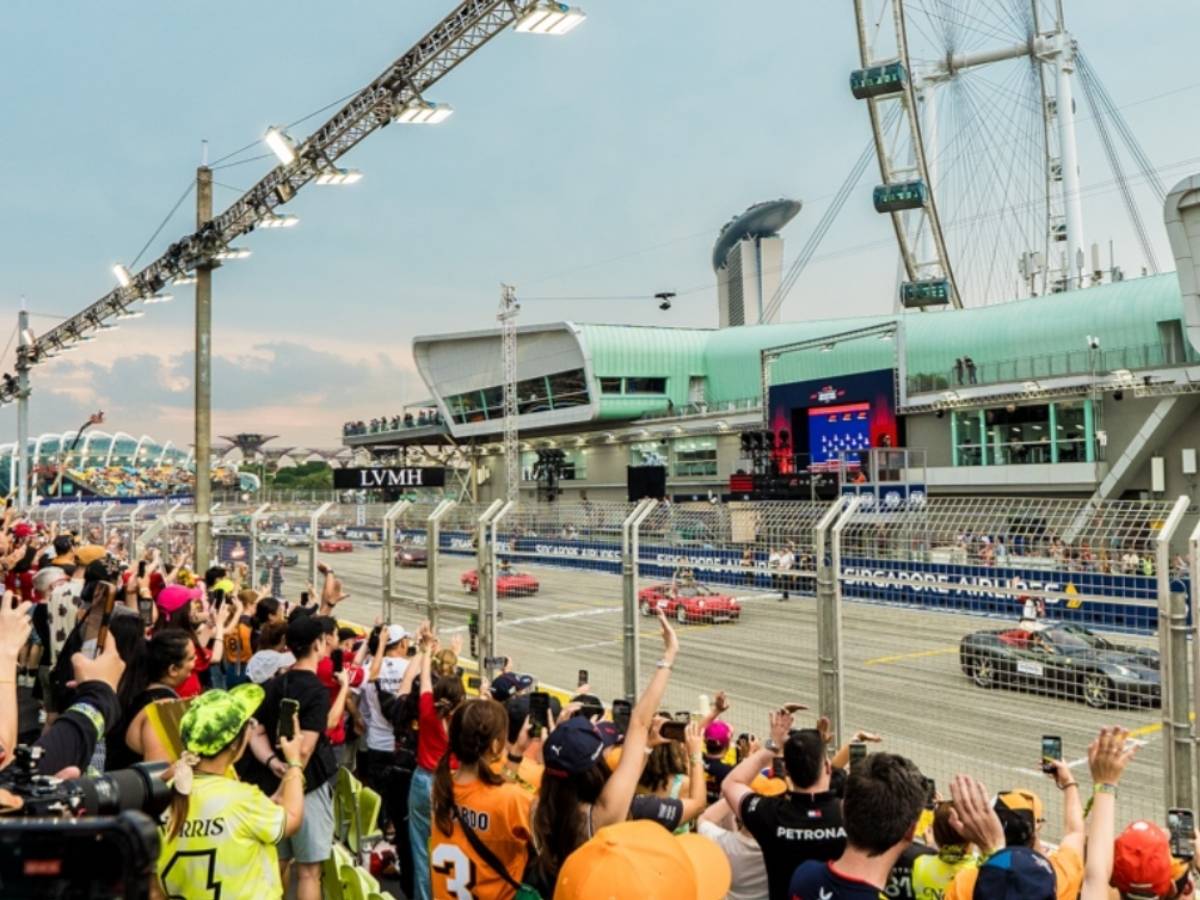 Singapore Grand Prix 2026 Guide - fans in stands