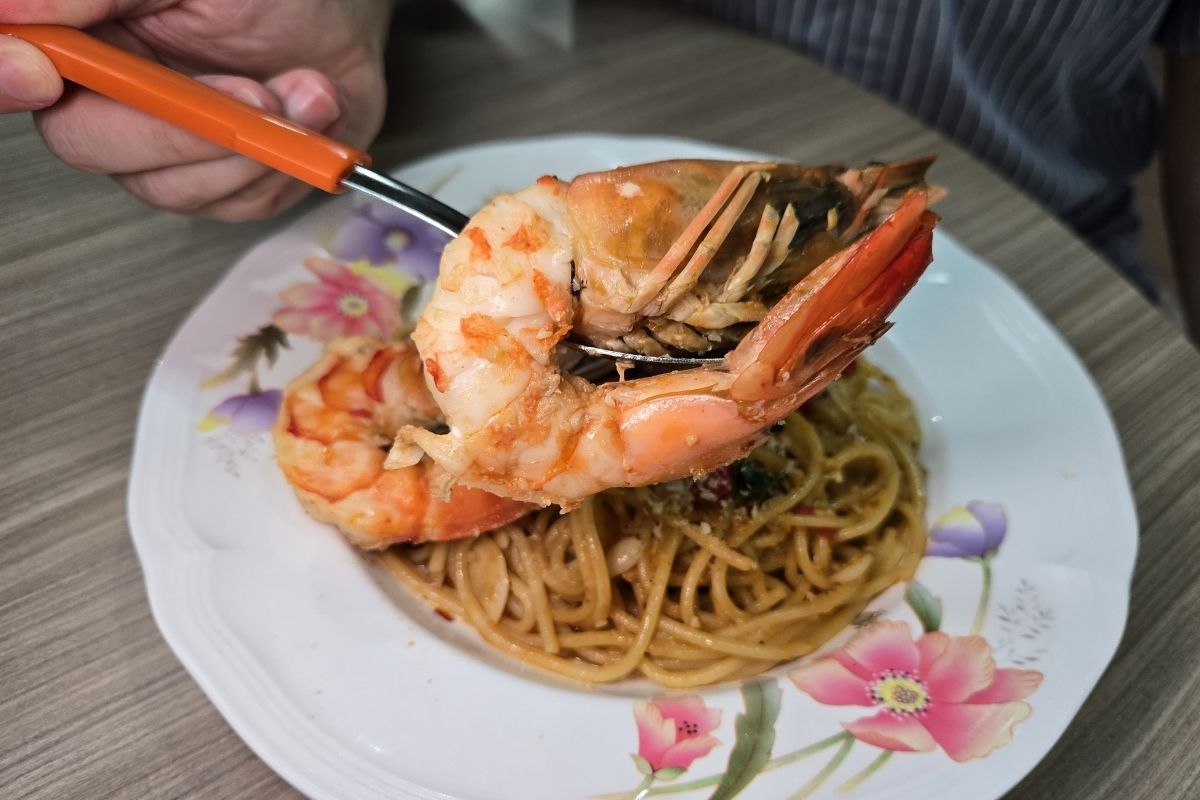 ducoo prawn aglio - prawn