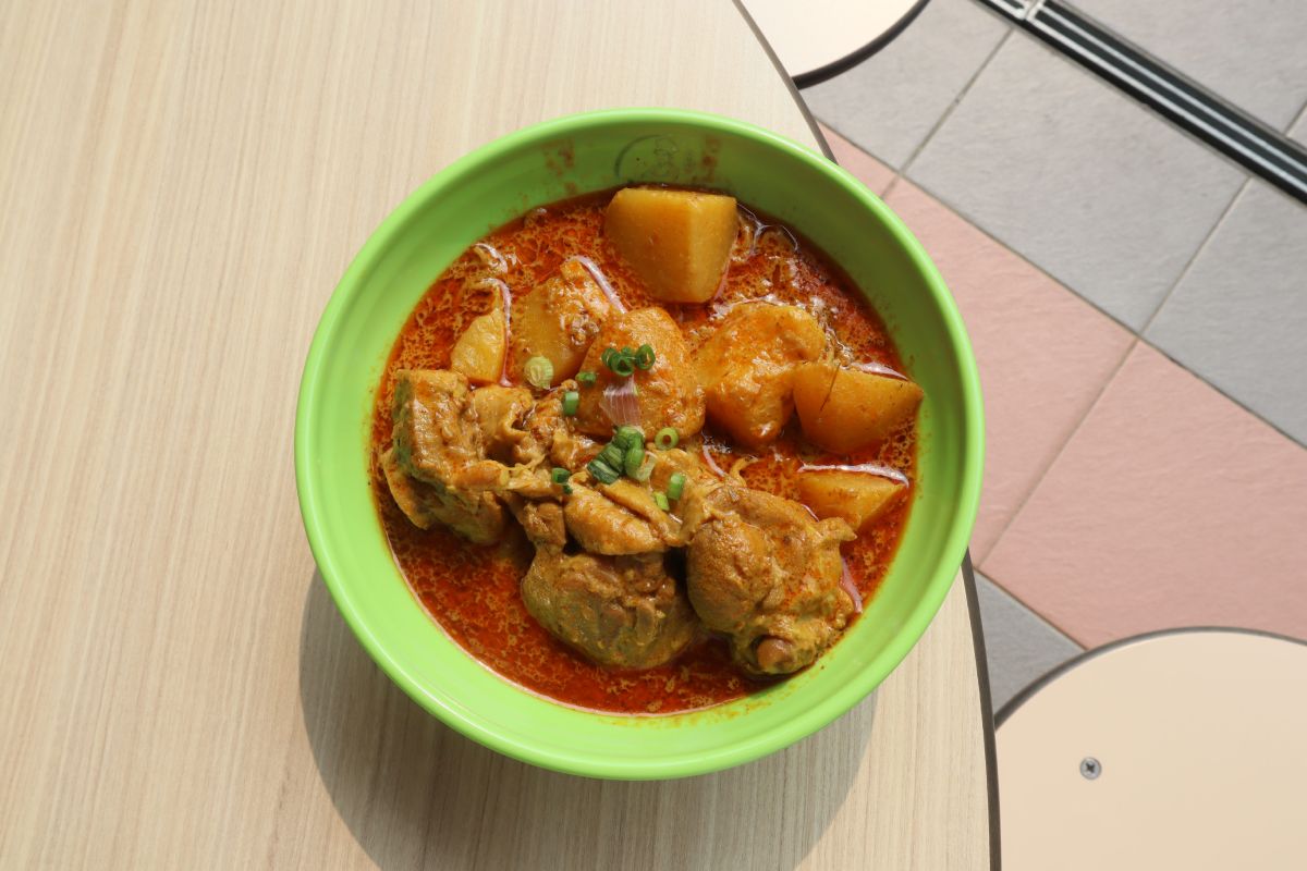 chef foong - dry curry noodles