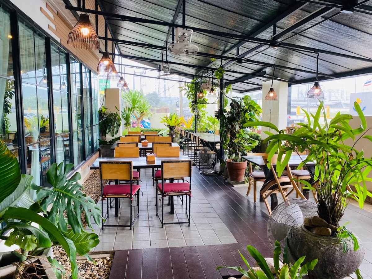 homha - cafe exterior