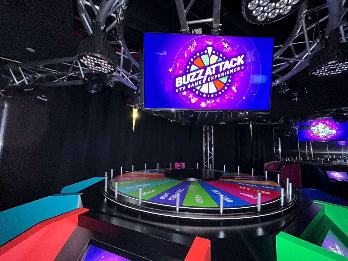 BUZZATTACK - room