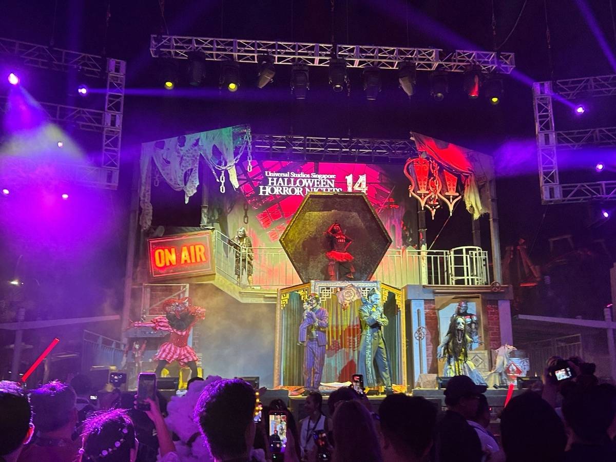 Halloween Horror Nights 14 - Scaremony