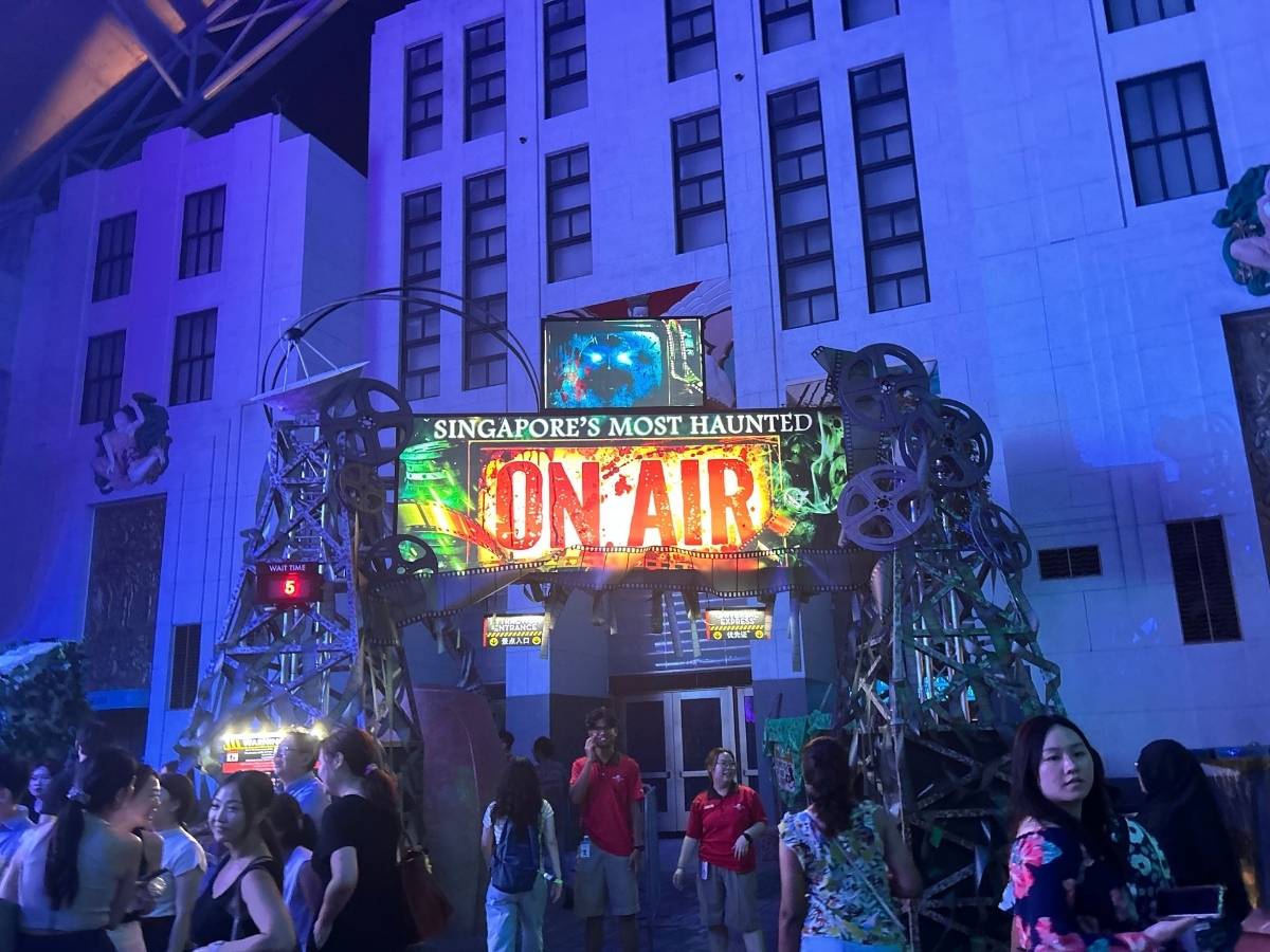 Halloween Horror Nights 14 - Singapore’s Most Haunted: ON AIR exterior