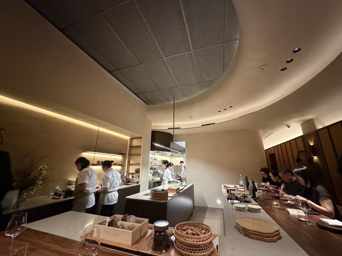 Aro New Opening - Interior