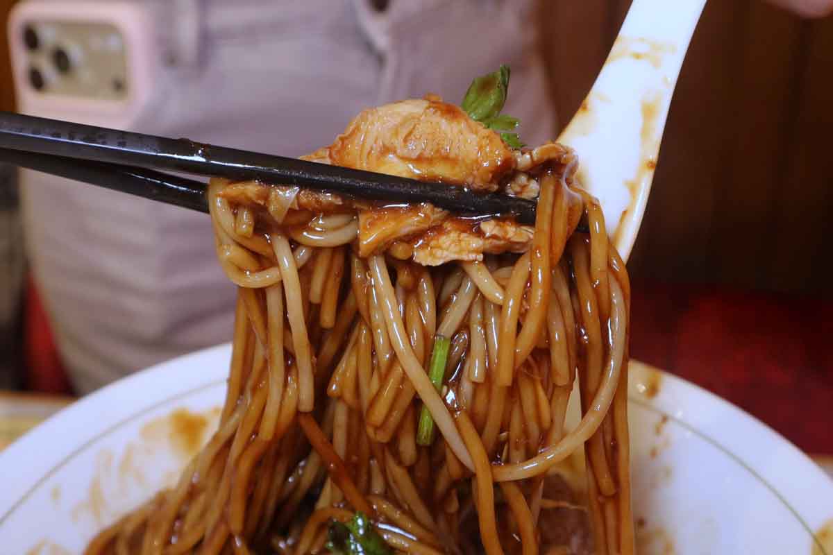 wah eng - tossed noodles