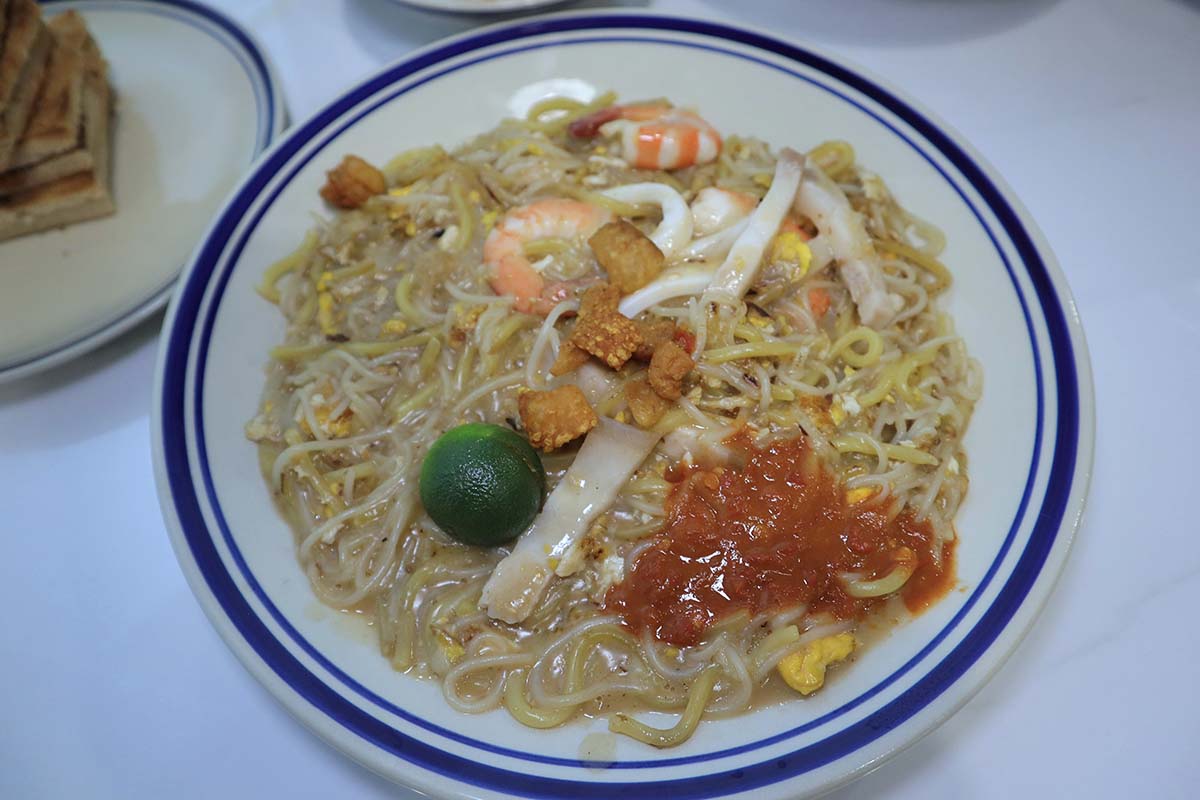 wok & toast - hokkien mee