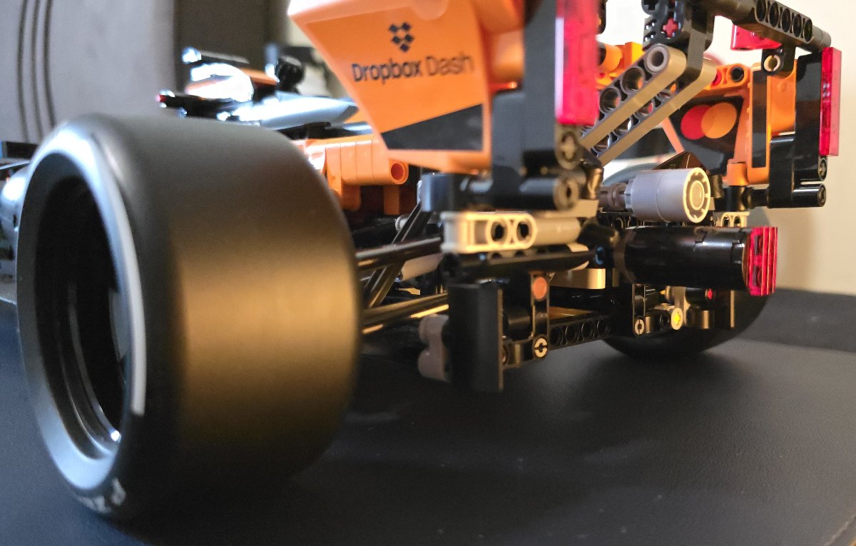 LEGOxF1 2026 - McLaren MCL39 F1 Car - own build rear detail and wheel