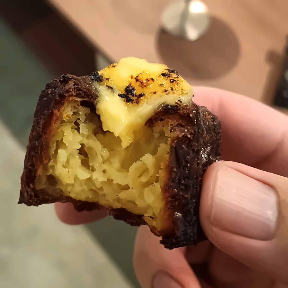 Hues Caneles - Pickup