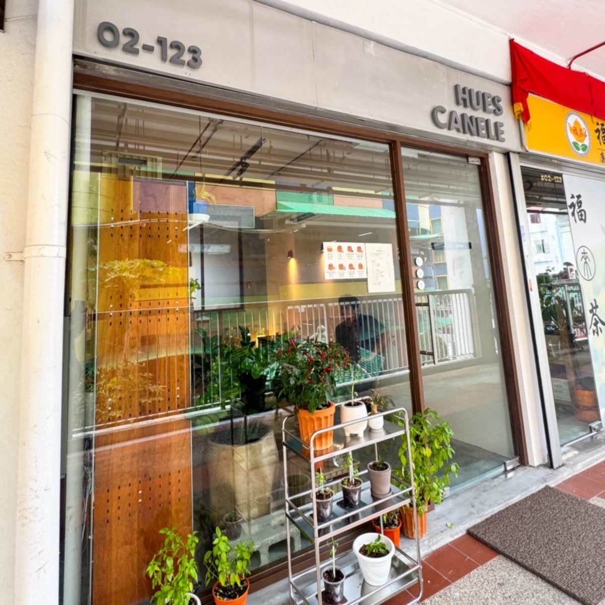 Hues Caneles - Storefront
