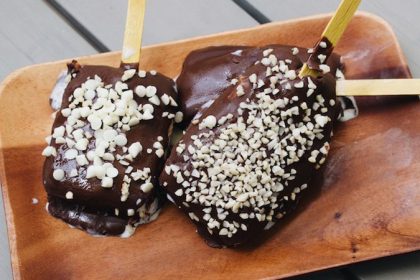 5mins 3 Ingredient Chocolate Bars Ingredients Featured