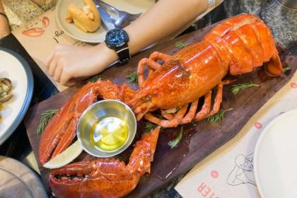Crab & Claw 07577