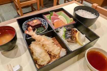 Izakayanijumaru Nijumarubento