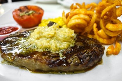 Papa Jones Bar B Q And Grill 5
