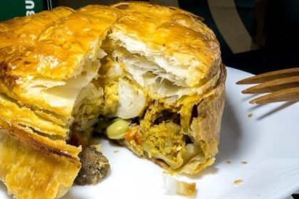 Starbucks Impossible Rendang Pie 3 Feature