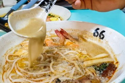 Famous Sungei Road Trishaw Laksa Chinatown 12