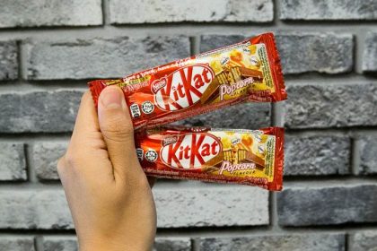 Salted Caramel Popcorn Kitkat 1